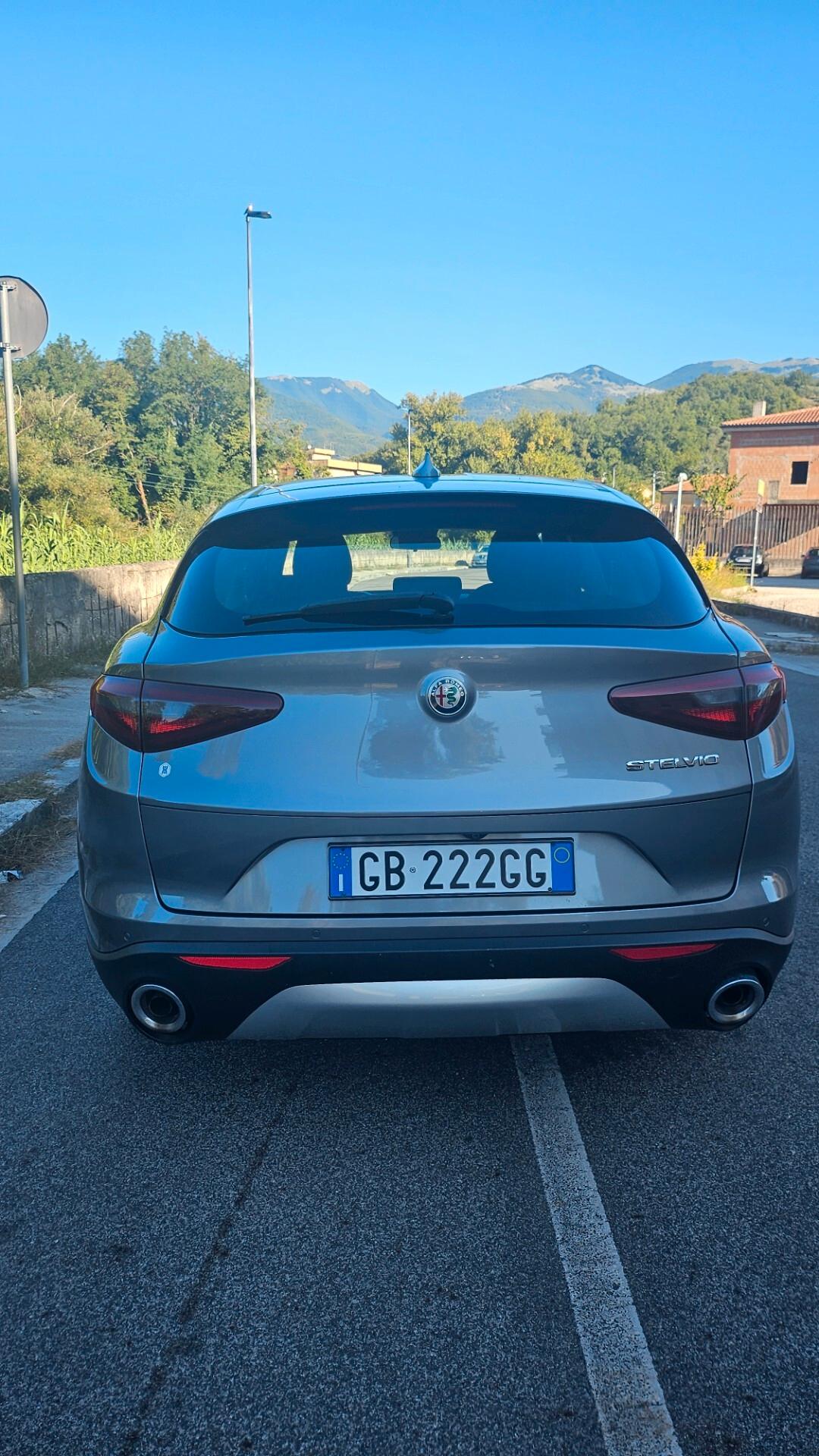 Alfa Romeo Stelvio 2.2 Turbodiesel 160 CV AT8 RWD