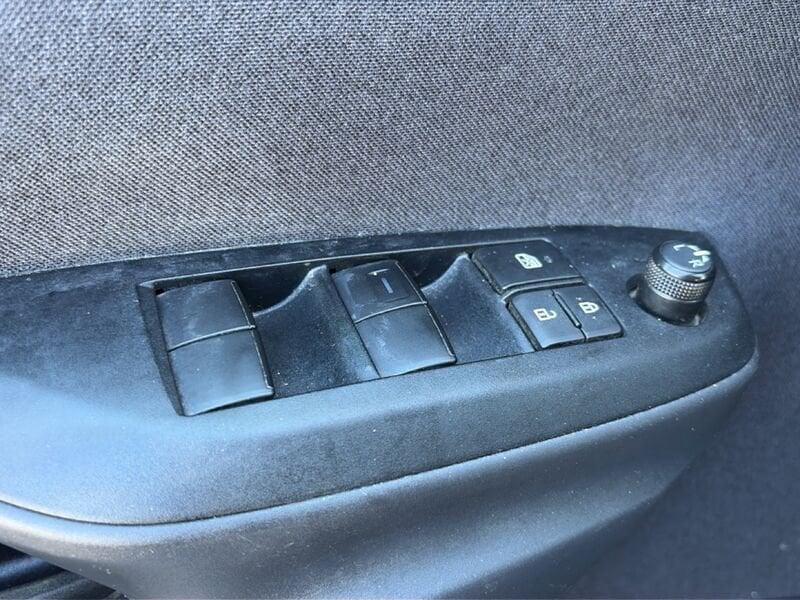 Toyota Yaris Hybrid Trend MY22