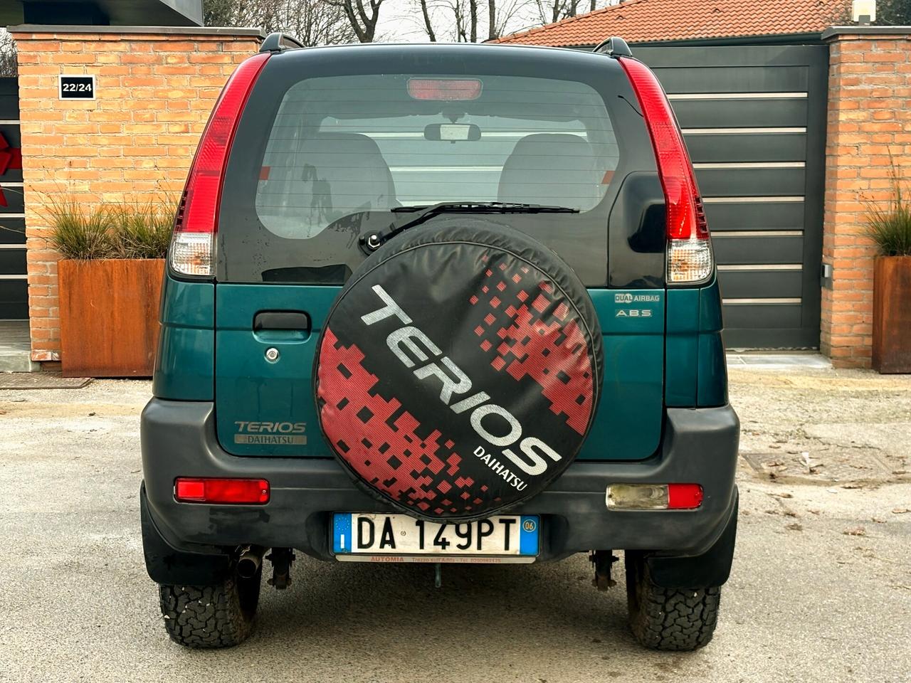 DAIHATSU TERIOS 1.3(benz) 4x4 inserib.-2006