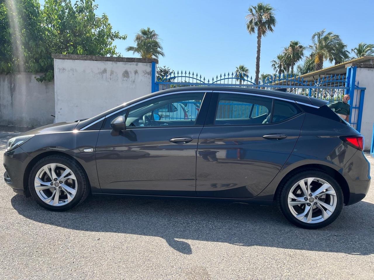 Opel astra 5P-1.6 cdti/136 cv - full -2016