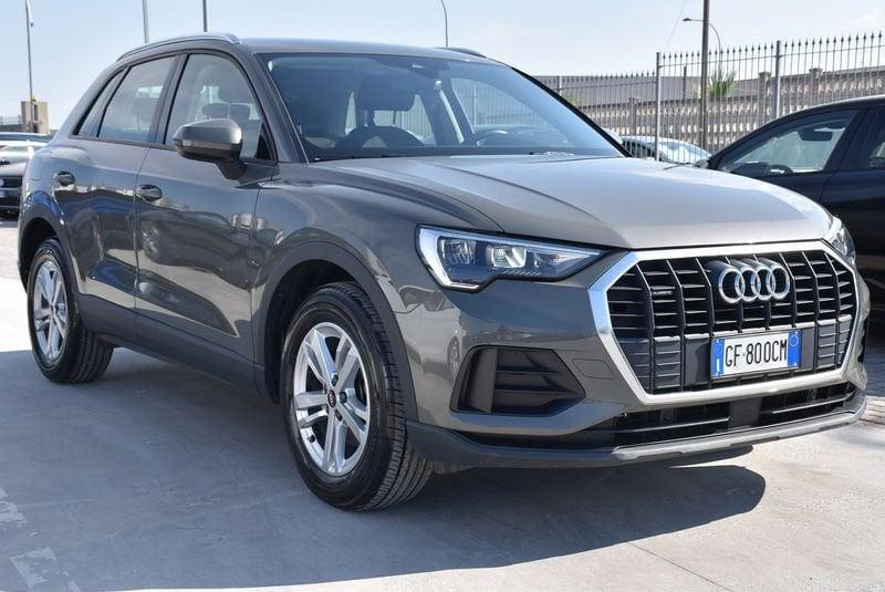 Audi Q3 35 TDI quattro S tronic Business *NAVI*