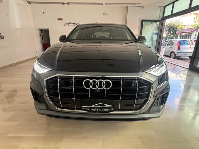 Audi Q8 45 3.0 tdi mhev Quattro Tiptronic S-Line
