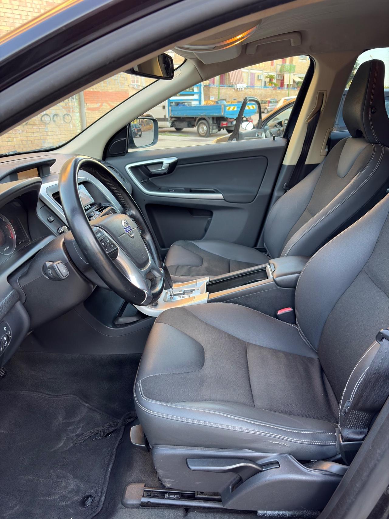 Volvo XC 60 D4 175cv automatico