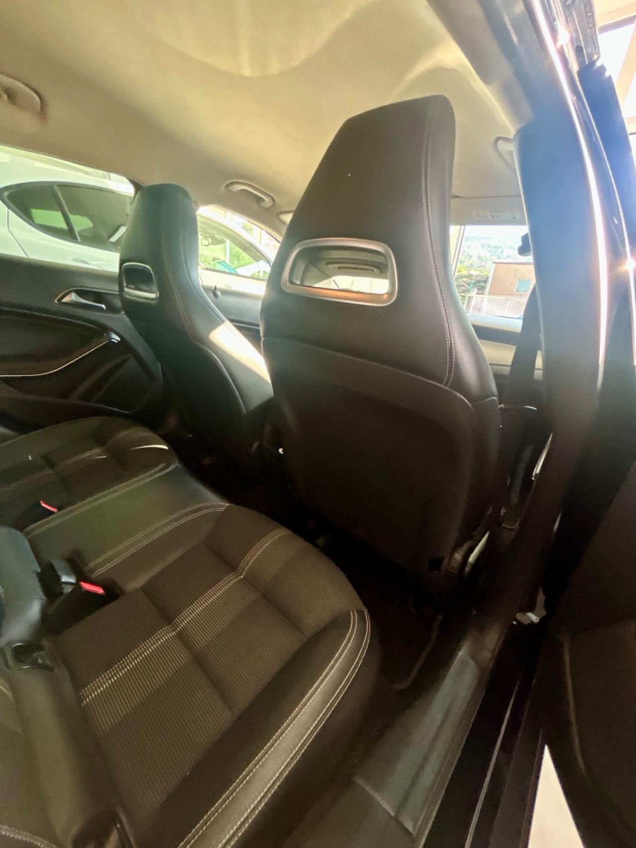 Mercedes-benz GLA 200 d Sport FINANZIABILE