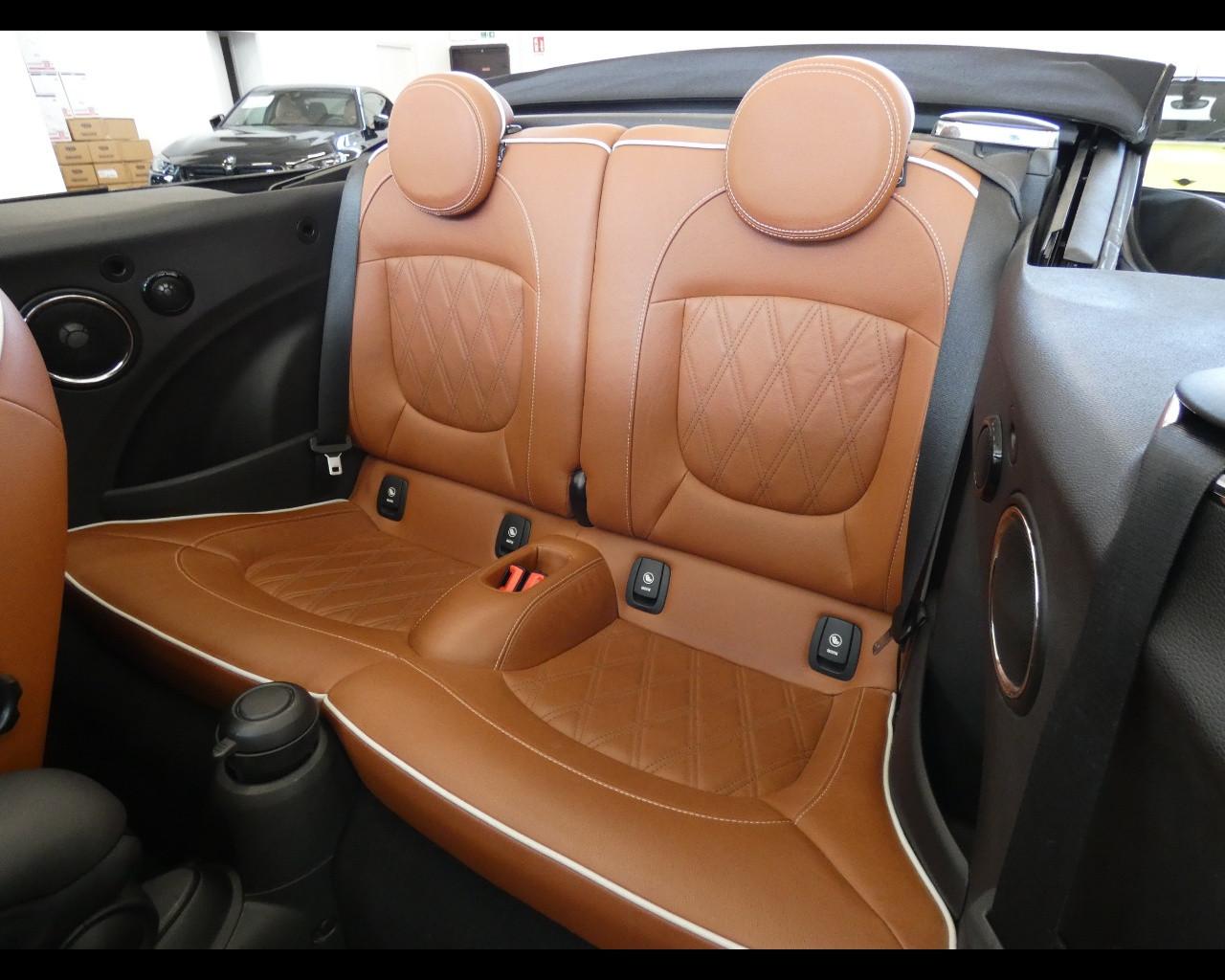 MINI Mini Cabrio (F57) - Mini 2.0 Cooper SD aut. Hype Cabrio