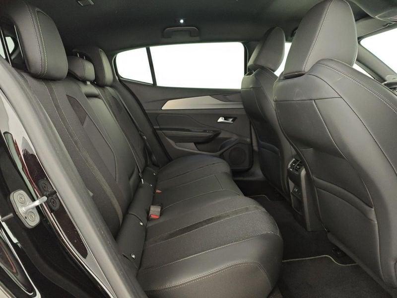 Peugeot 408 Hybrid 145 e-DCS6 GT