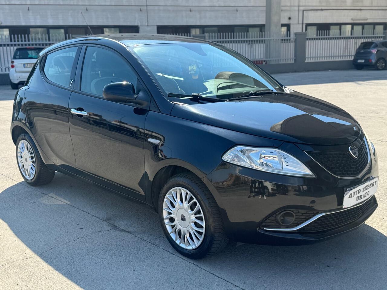 Lancia Ypsilon 1.2 69 CV 5 porte Platinum 2016