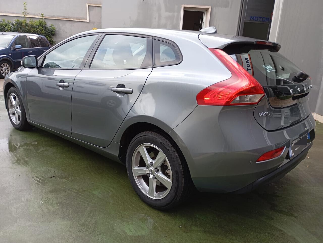 Volvo V40 D2 Geartronic Kinetic 120CV