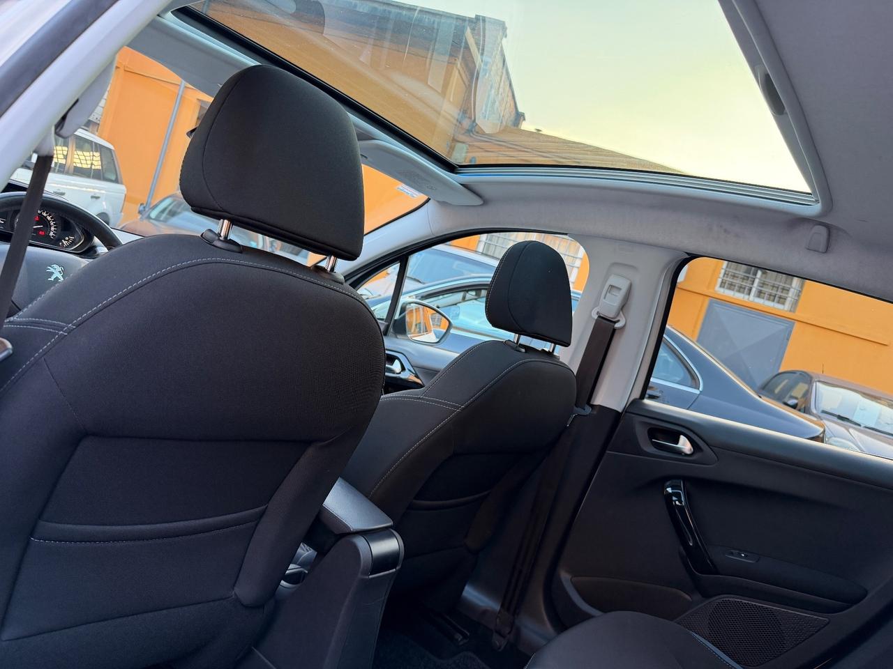 Peugeot 208 PureTech 82 5 porte Allure