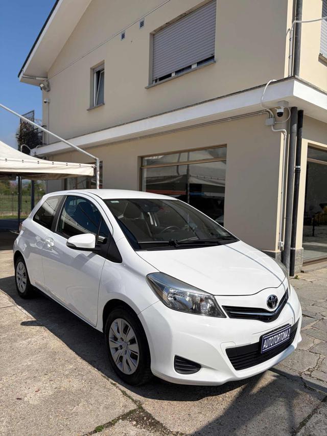 TOYOTA Yaris 1.0 3 porte Cool