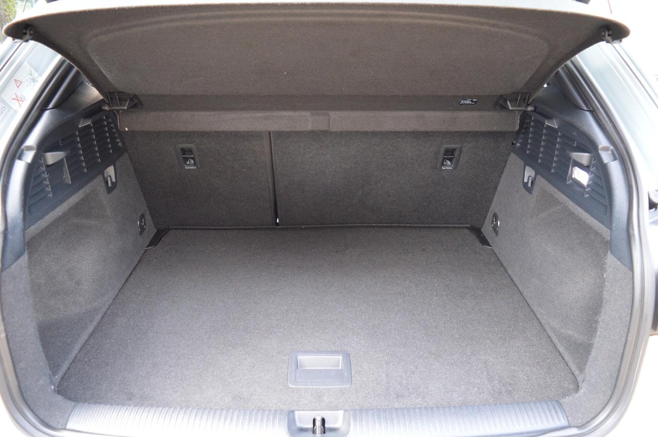 Audi Q2 35 TDI S tronic line Plus Edition