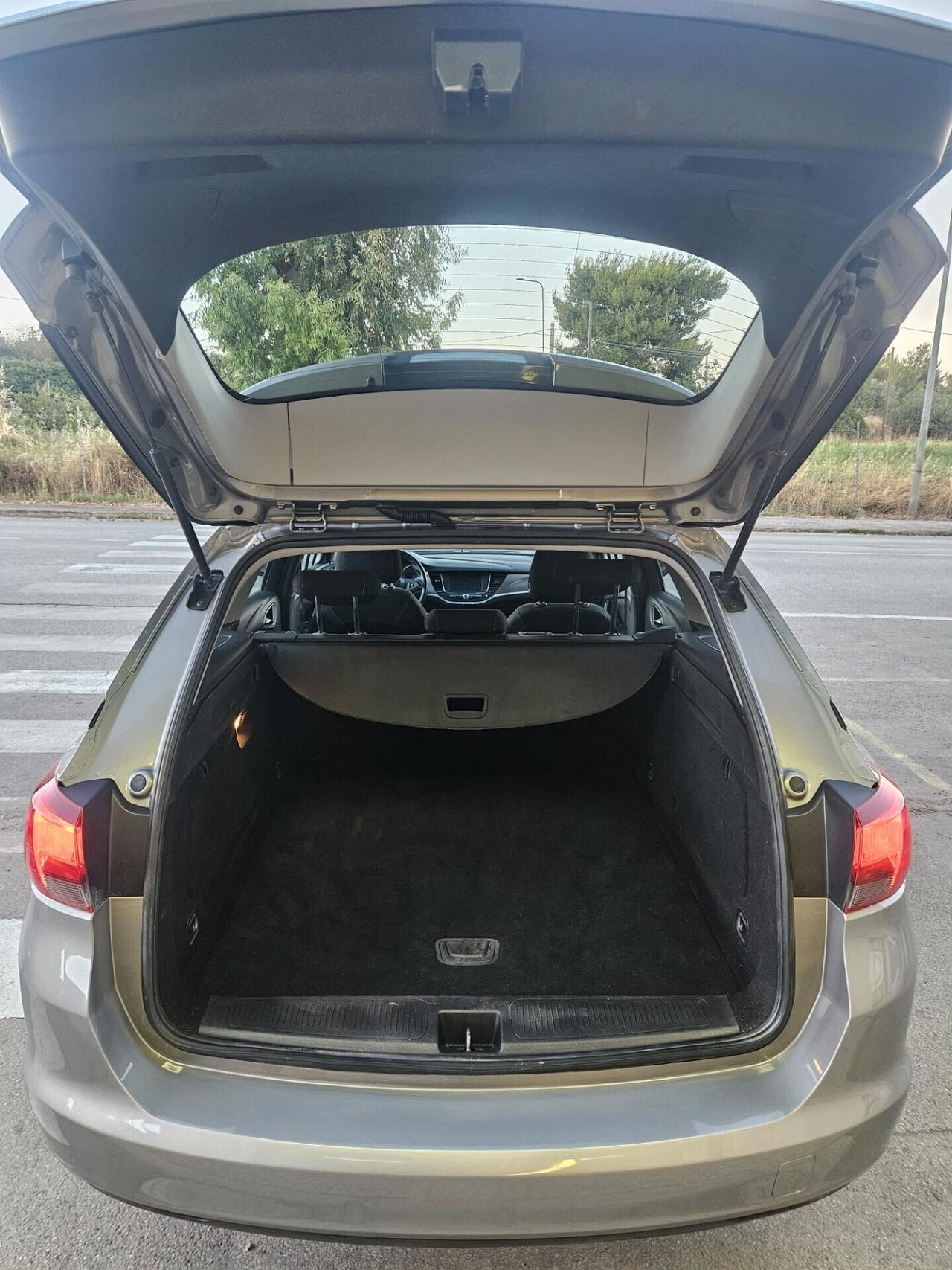 Opel Astra Sports Tourer 1.6 cdti