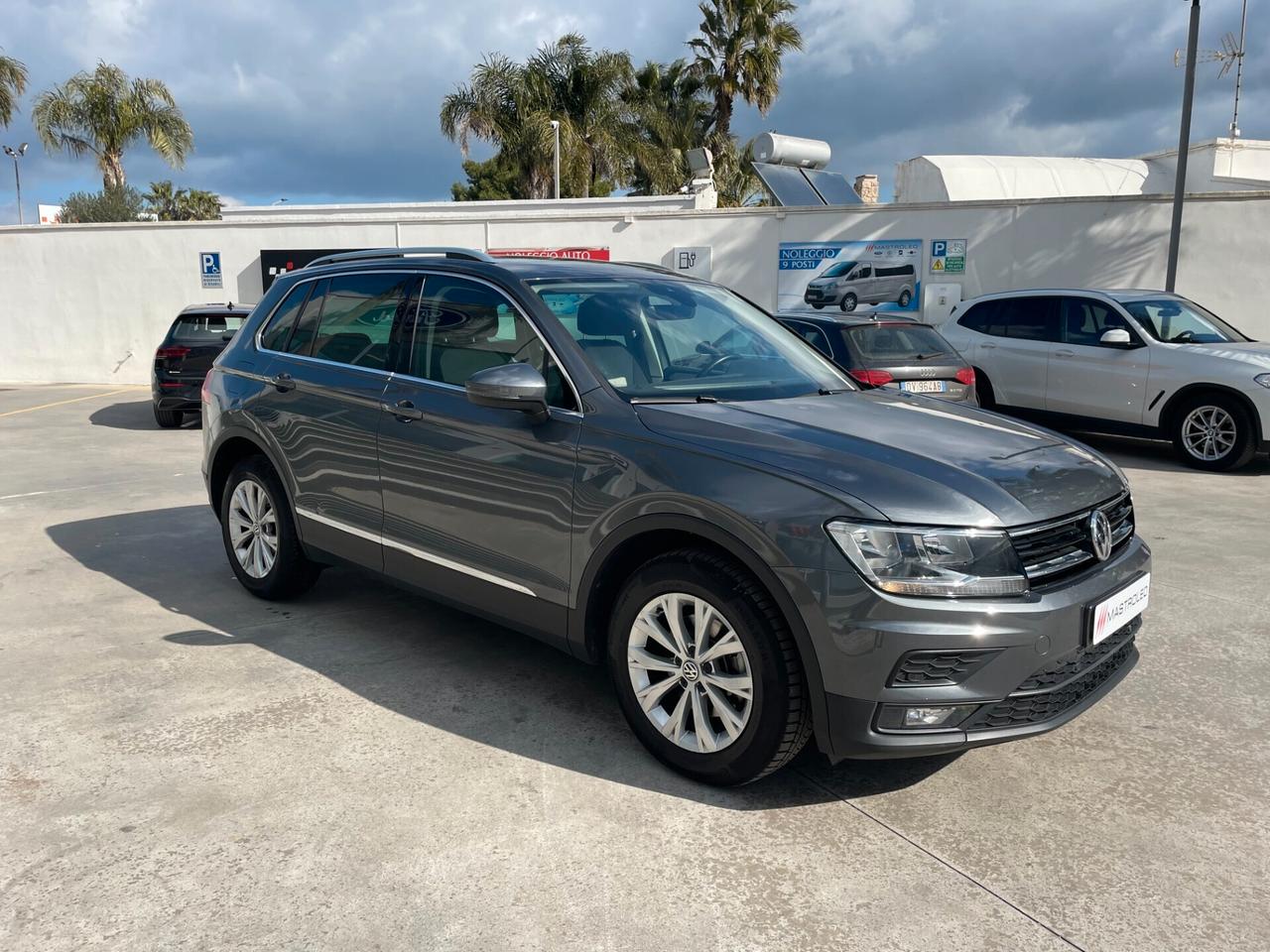 Volkswagen Tiguan 2.0 TDI SCR DSG Business BlueMotion Technology