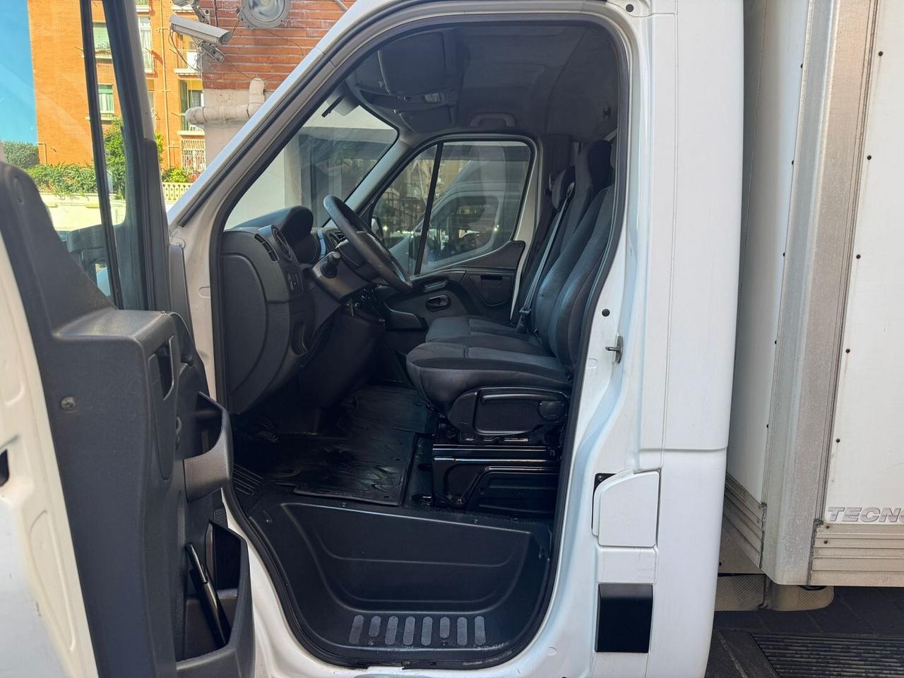 RENAULT Master T30 2.3 dCi 130CV CABINATO