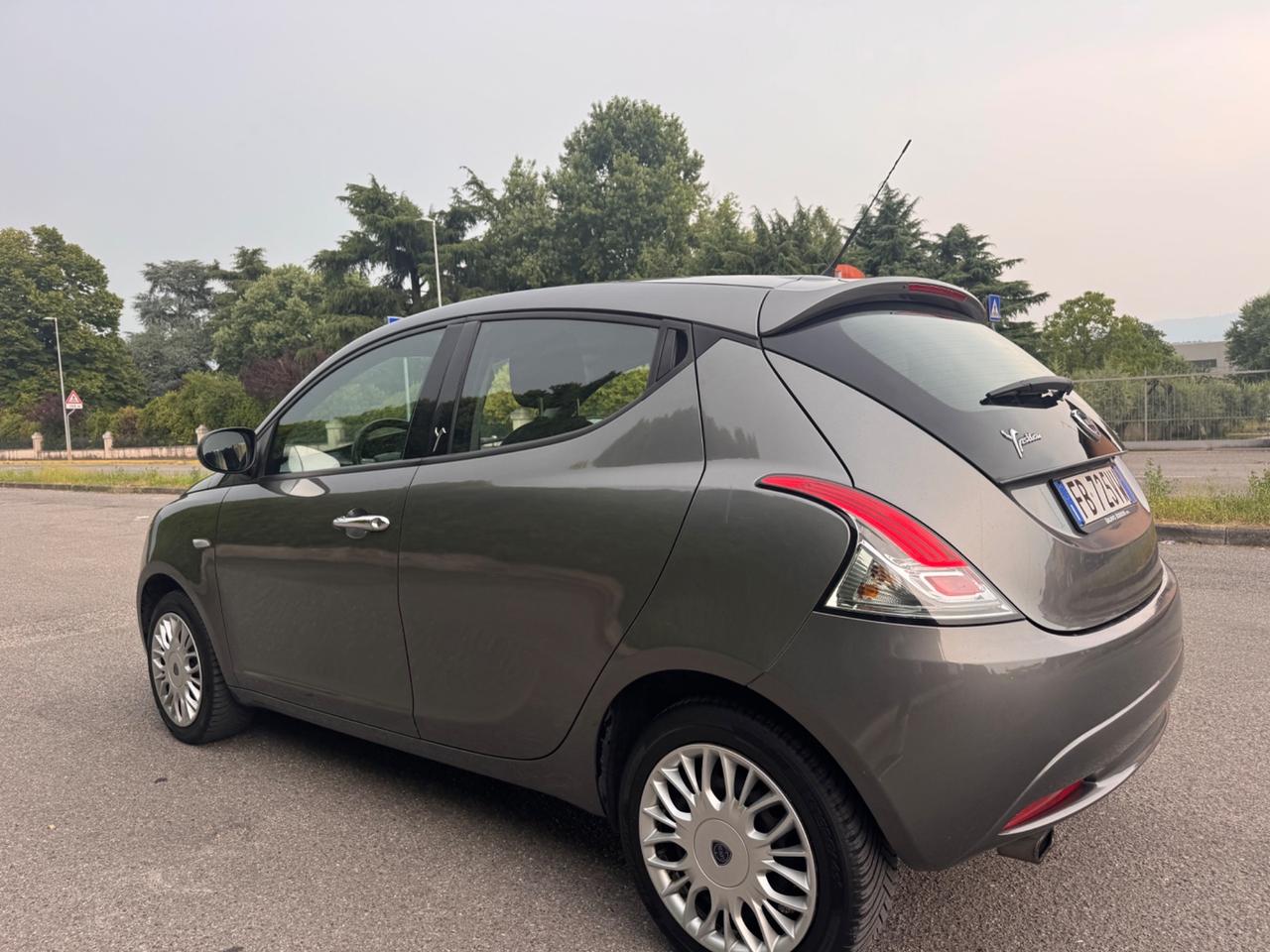 Lancia Ypsilon 1.2 benzina, euro 6b, anno 2016, ok neopatentati!