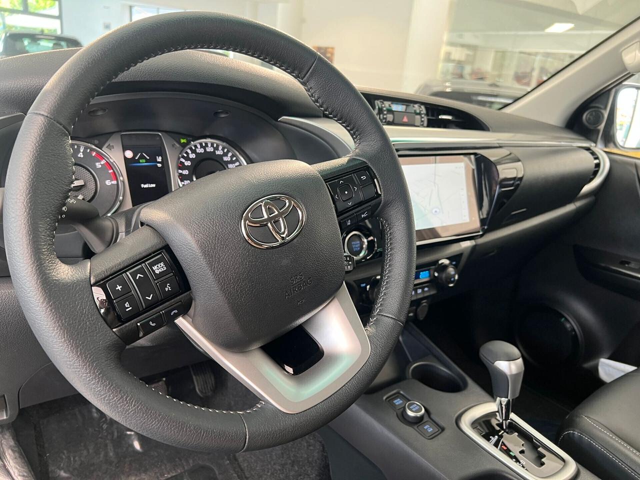 Toyota Hilux 2.8 D-4D A/T 4WD 48V 4 porte Double Cab Executive