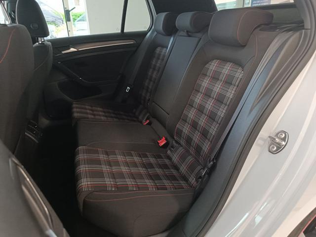VOLKSWAGEN Golf GTI Performance 2.0 230 CV TSI DSG