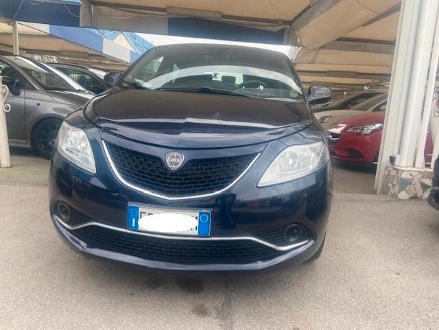 LANCIA YPSILON AUTOMATICA FULL OPTIONAL