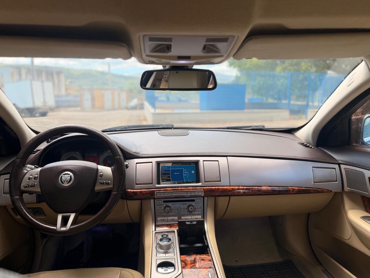 Jaguar XF 2.7 D 200 CV Premium Luxury