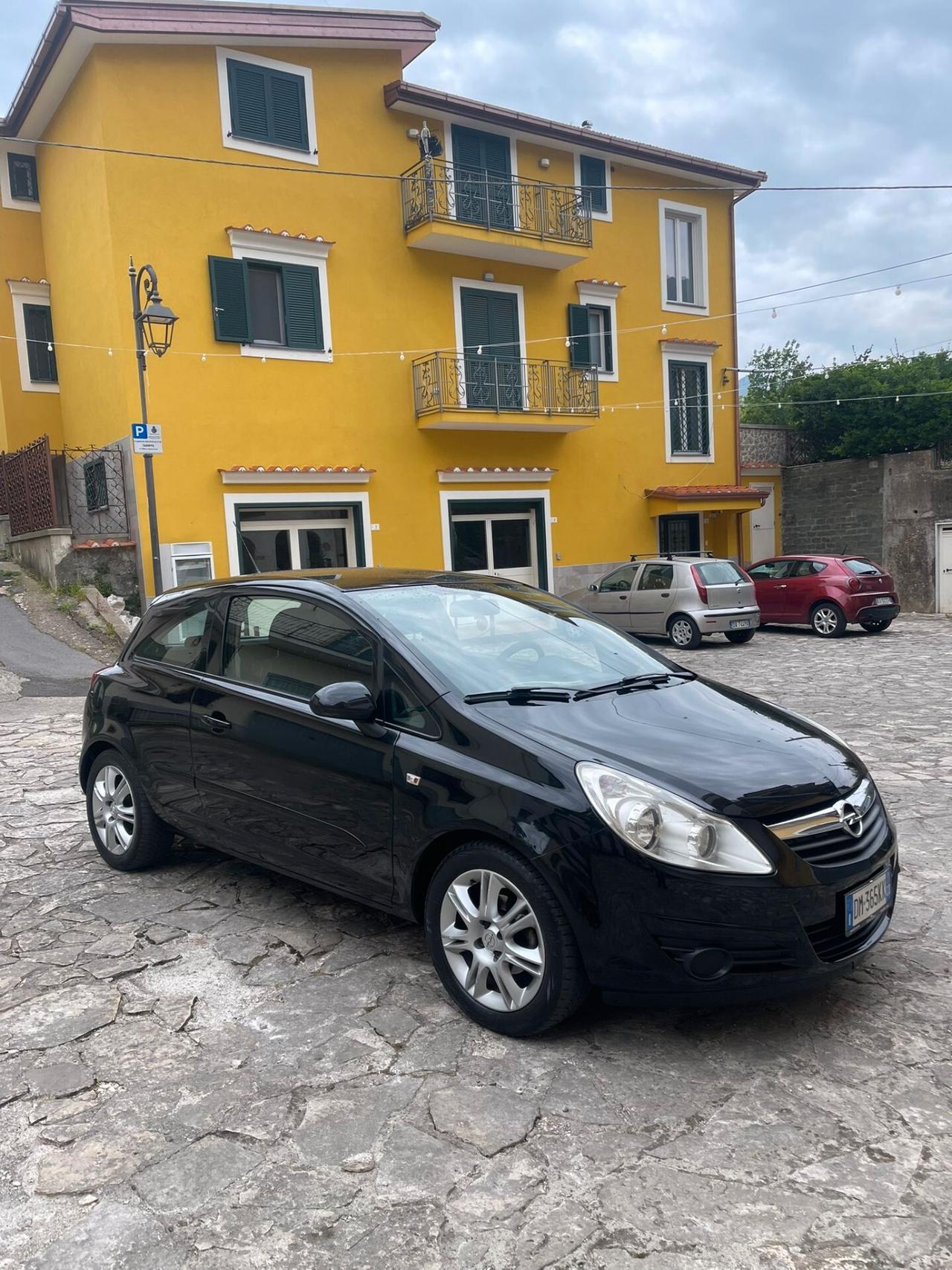 Opel Corsa 1.2 3 porte Enjoy