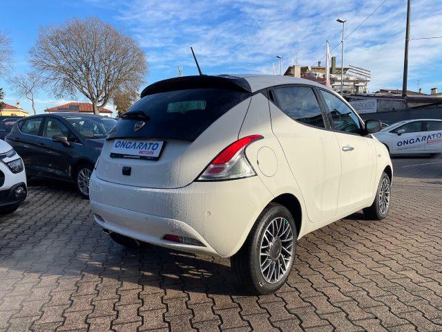 LANCIA Ypsilon 1.2 69 CV Ecochic GPL Platino #Fendinebbia