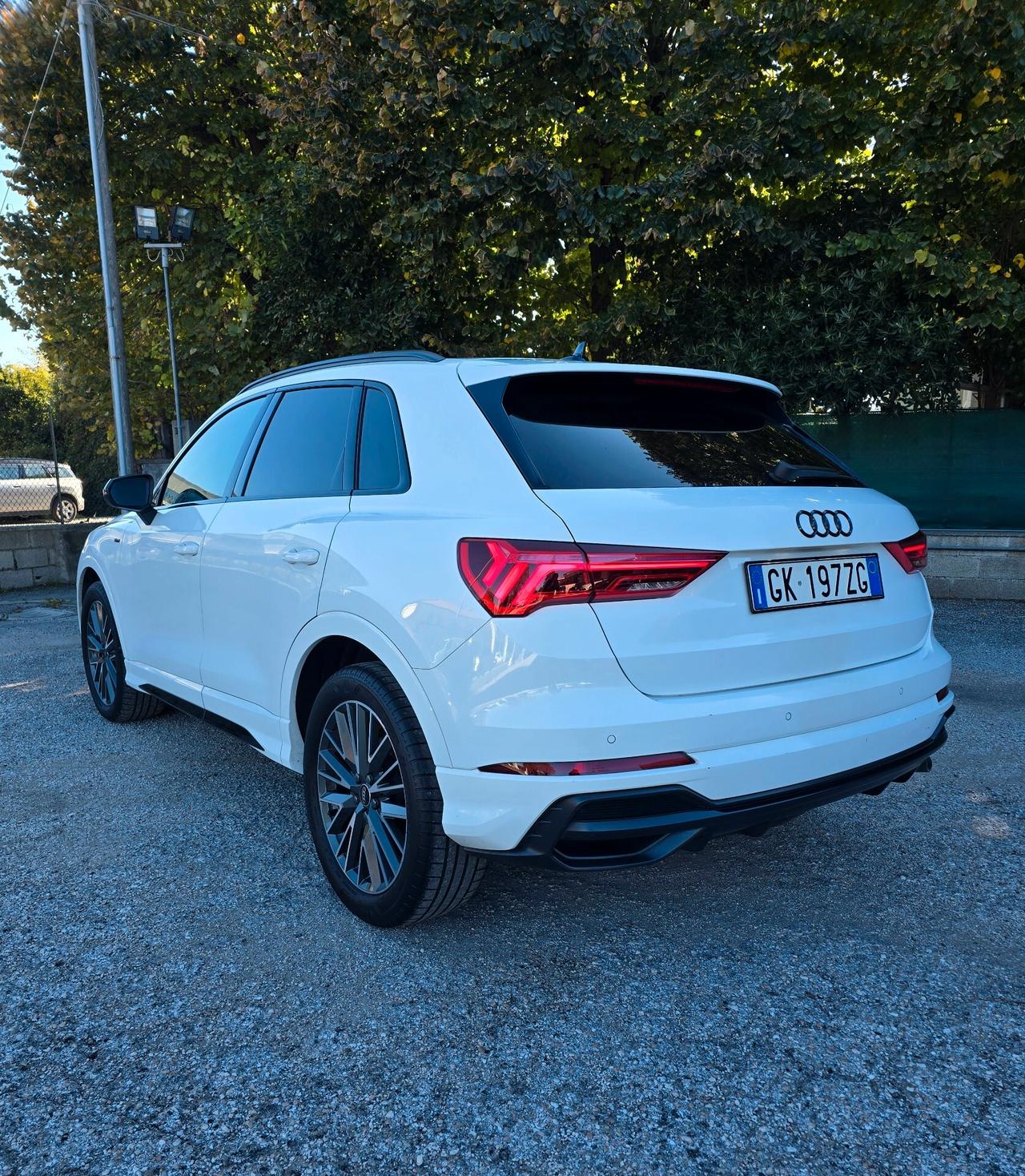 Audi Q3 SPB 35 TDI S-line BlackNight