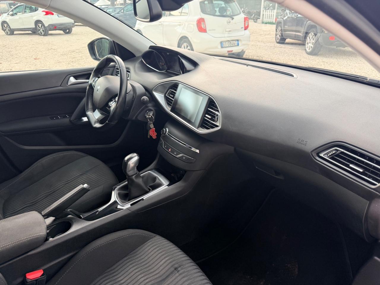 Peugeot 308 BlueHDi 120 S&S Business