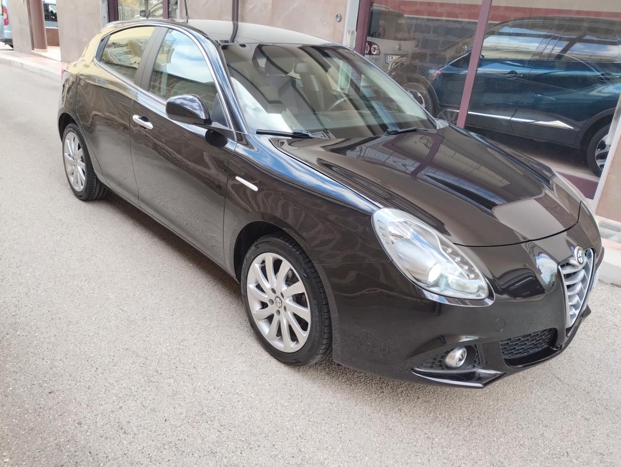 Alfa Romeo Giulietta 1.6 JTDm-2 120 CV Distinctive