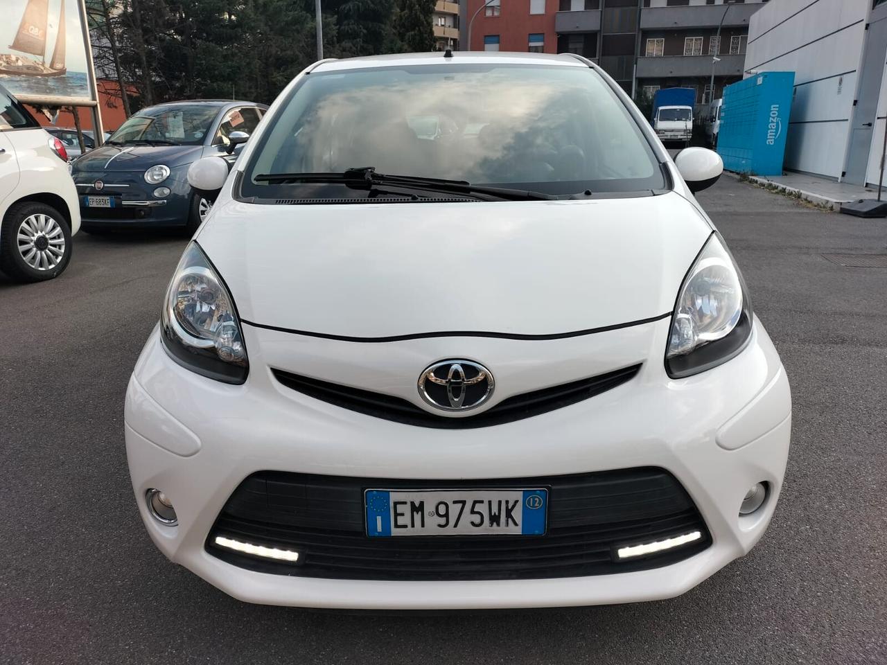 Toyota Aygo 1.0 VVT-i 69 CV 5 porte x-cool MMT