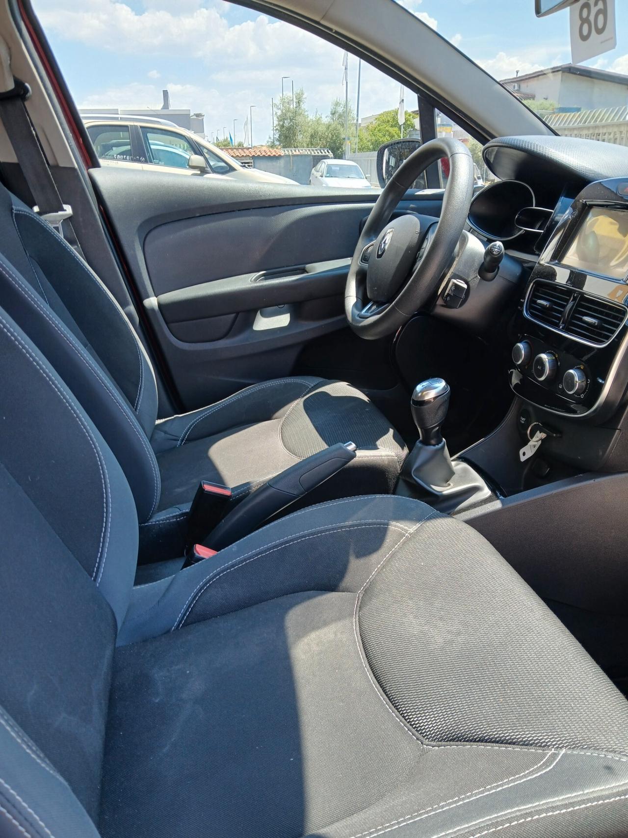 RENAULT Clio Intens 1.200 16v 75cv Km108.000