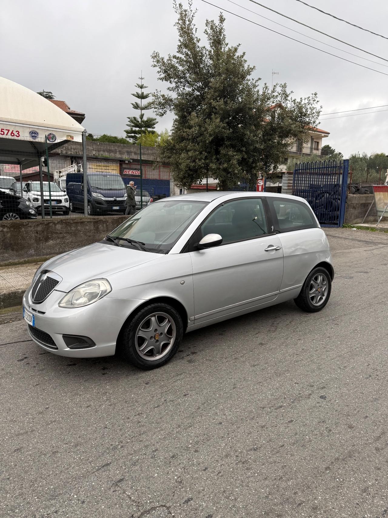 Lancia Ypsilon 1.2 benzina