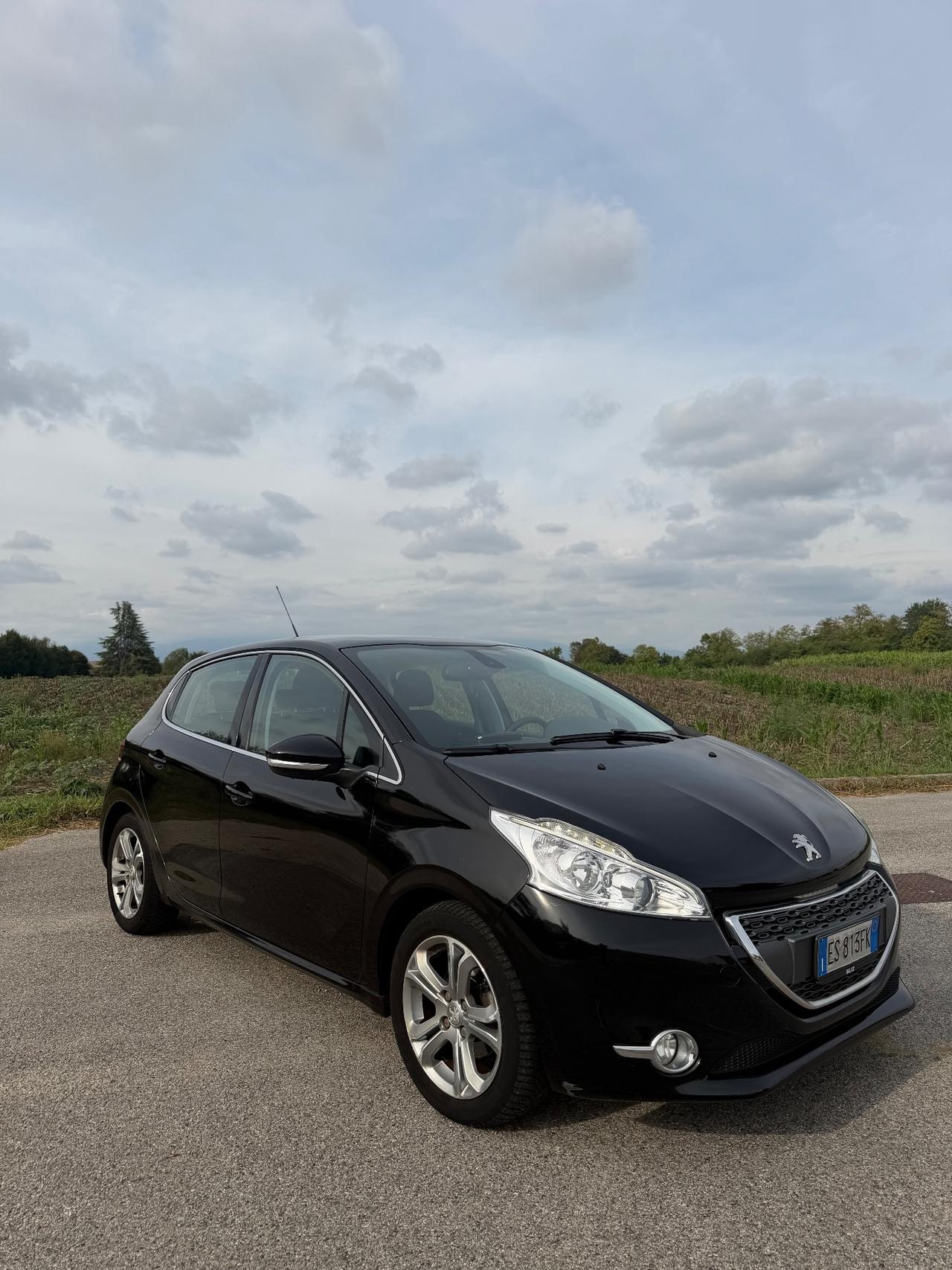 Peugeot 208 1.6 e-HDi 92 CV Stop&Start 5 porte Allure