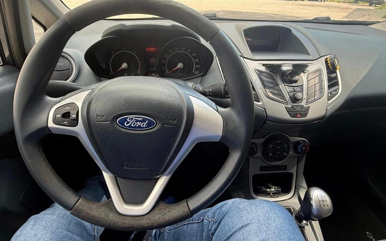 Ford Fiesta 1.4 TDCi 5p. Titanium