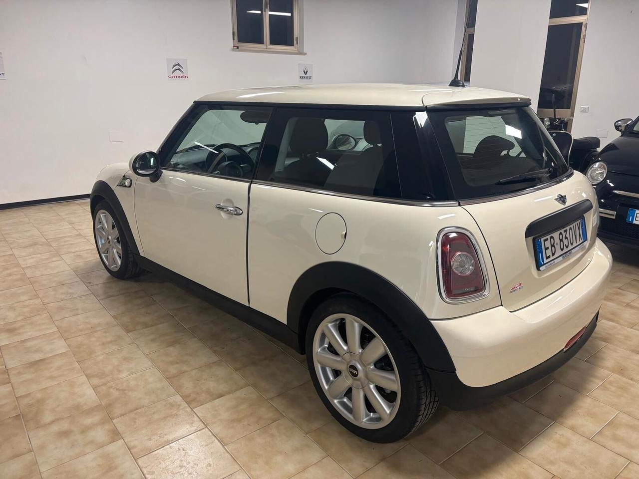 MINI ANNO 2010 BENZINA GPL ADATTA NEOPATENTATI KM 62 MILA