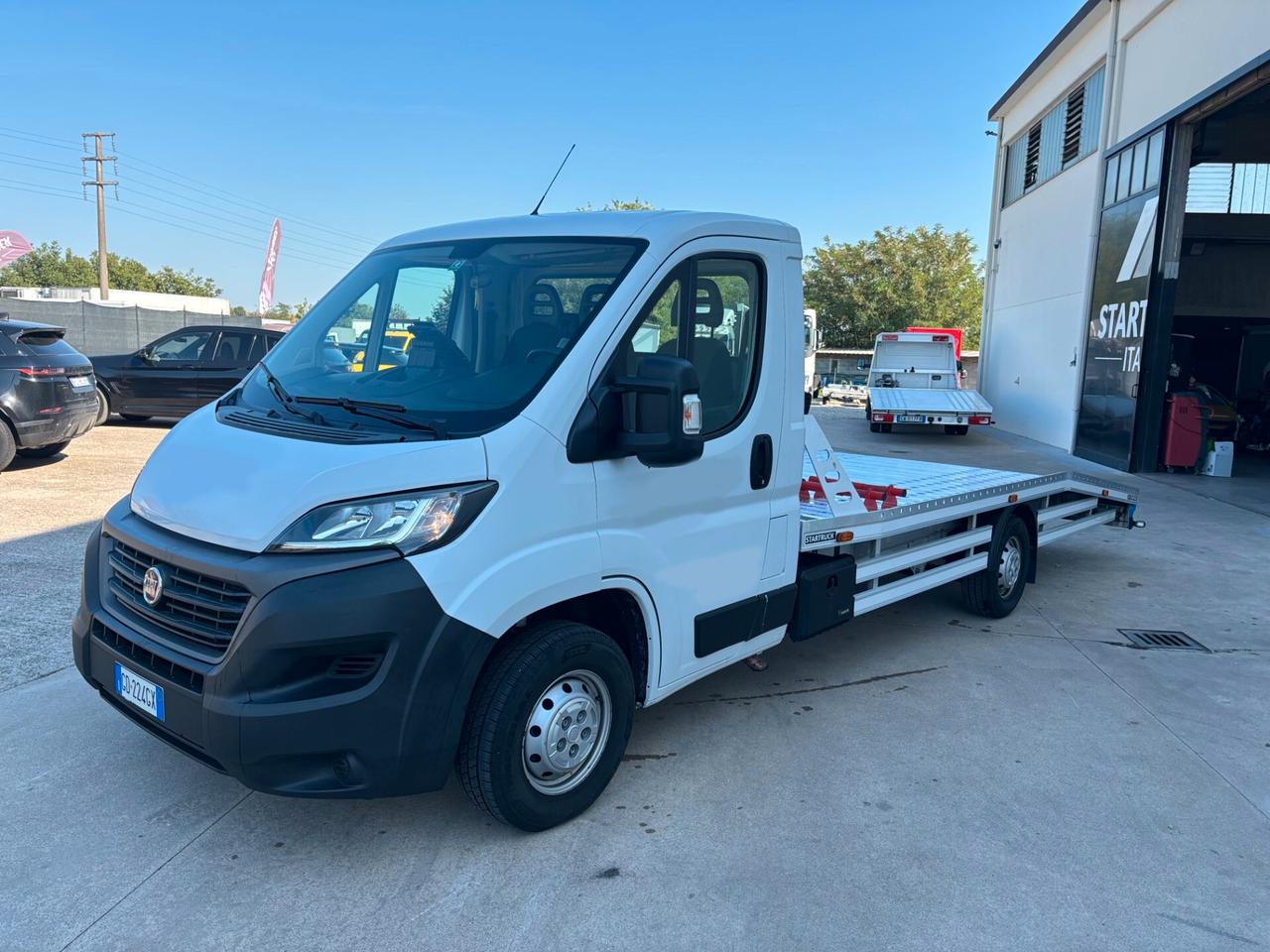 CARROATTREZZI Patente B - 1500 Kg Portata