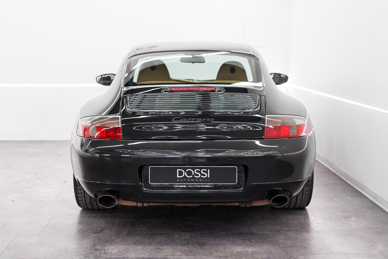 Porsche 911 Carrera 2 Coupé