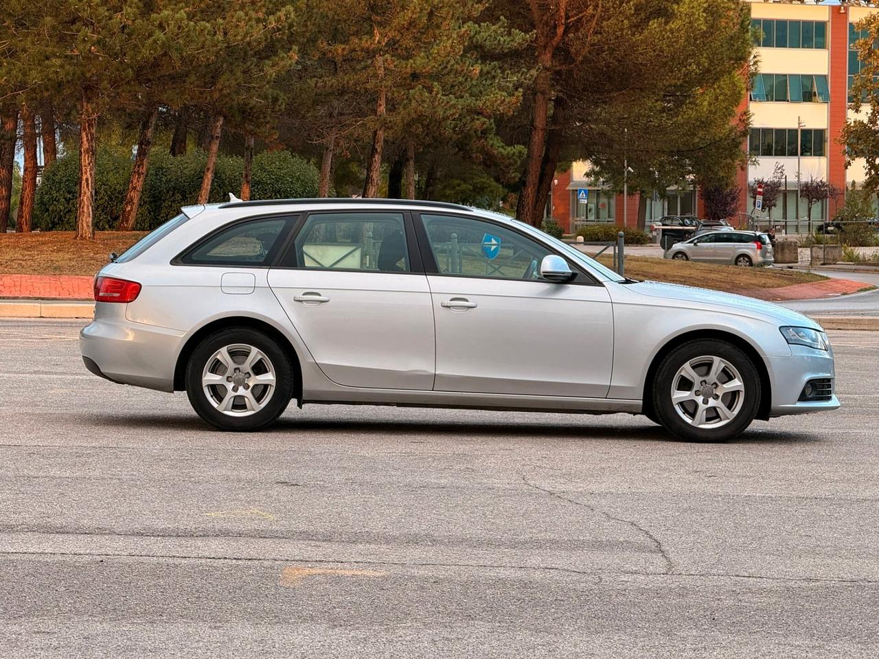 Audi A4 Avant 2.0 TDI 143CV GARANZIA 12 MESI