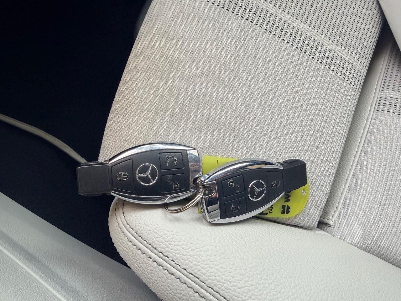 Mercedes-benz GLA 200d PREMIUM