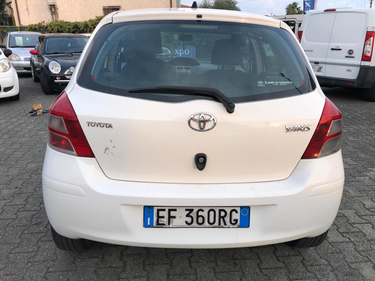 Toyota Yaris 1.0 5 porte UNICO PROPRIETARIO GARANZIA 24 MESI RINNOVABILE FINO A 36 MESI
