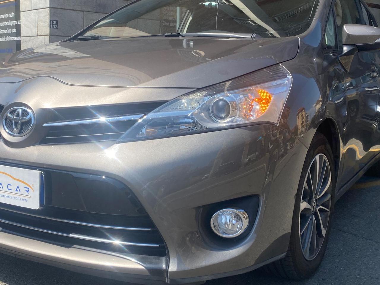 Toyota Verso D-4D Active #11975