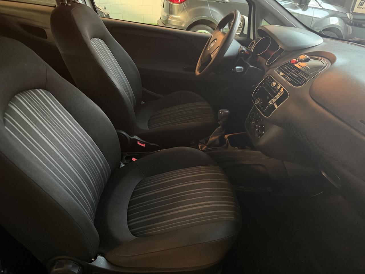 Fiat Punto Evo 1.2 3porte MyLife 69cv NEOPATENTATI