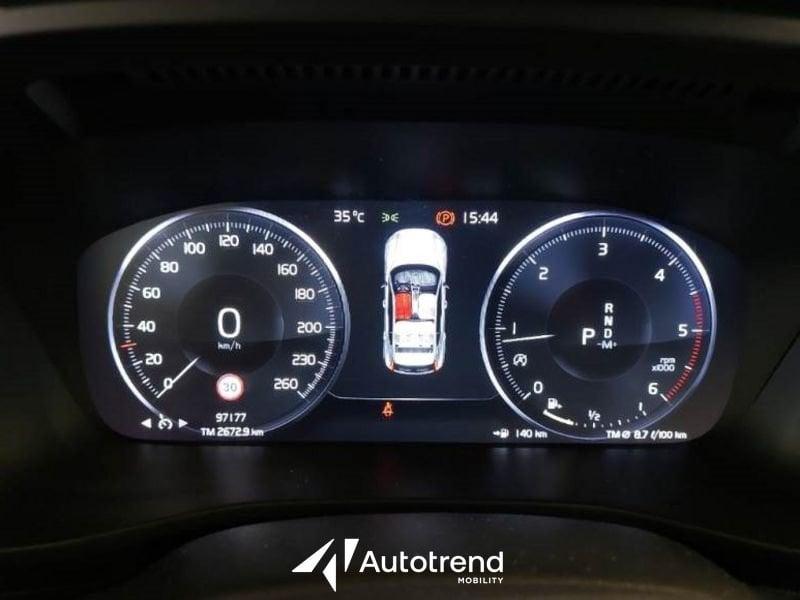 Volvo XC40 D3 150 CV Automatica LED Momentum
