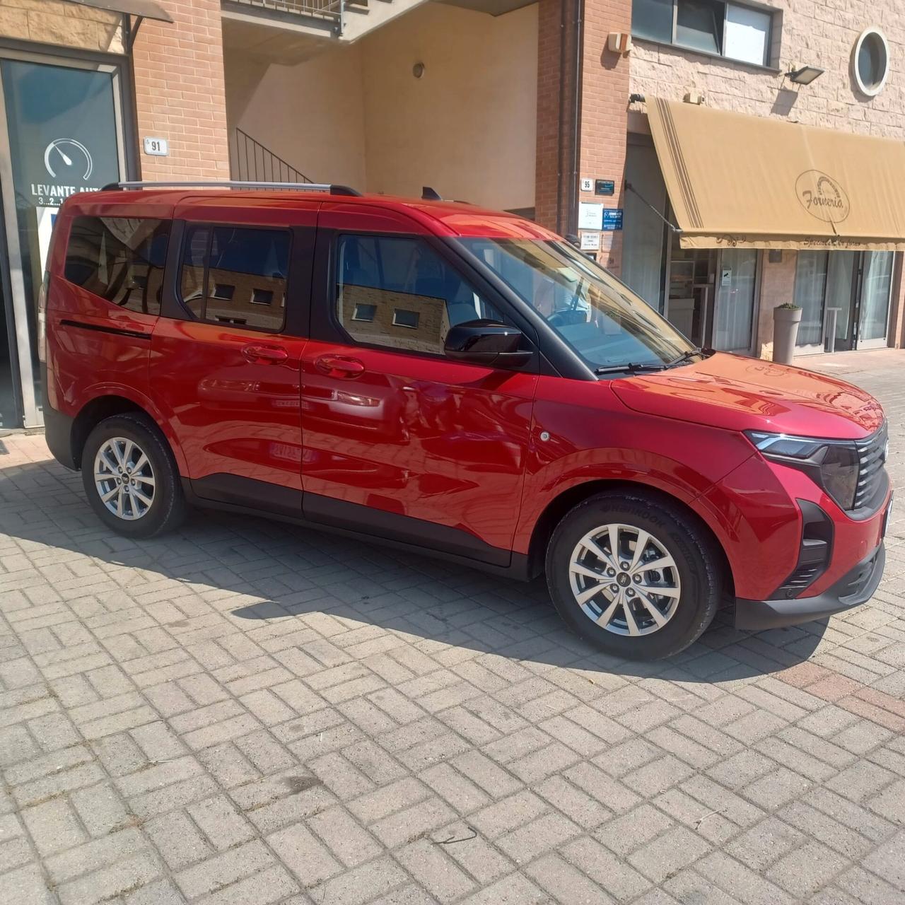 NUOVO 1.788KM FORD TOURNEO CURIER 24 MESI GARANZIA DI FABBRICA