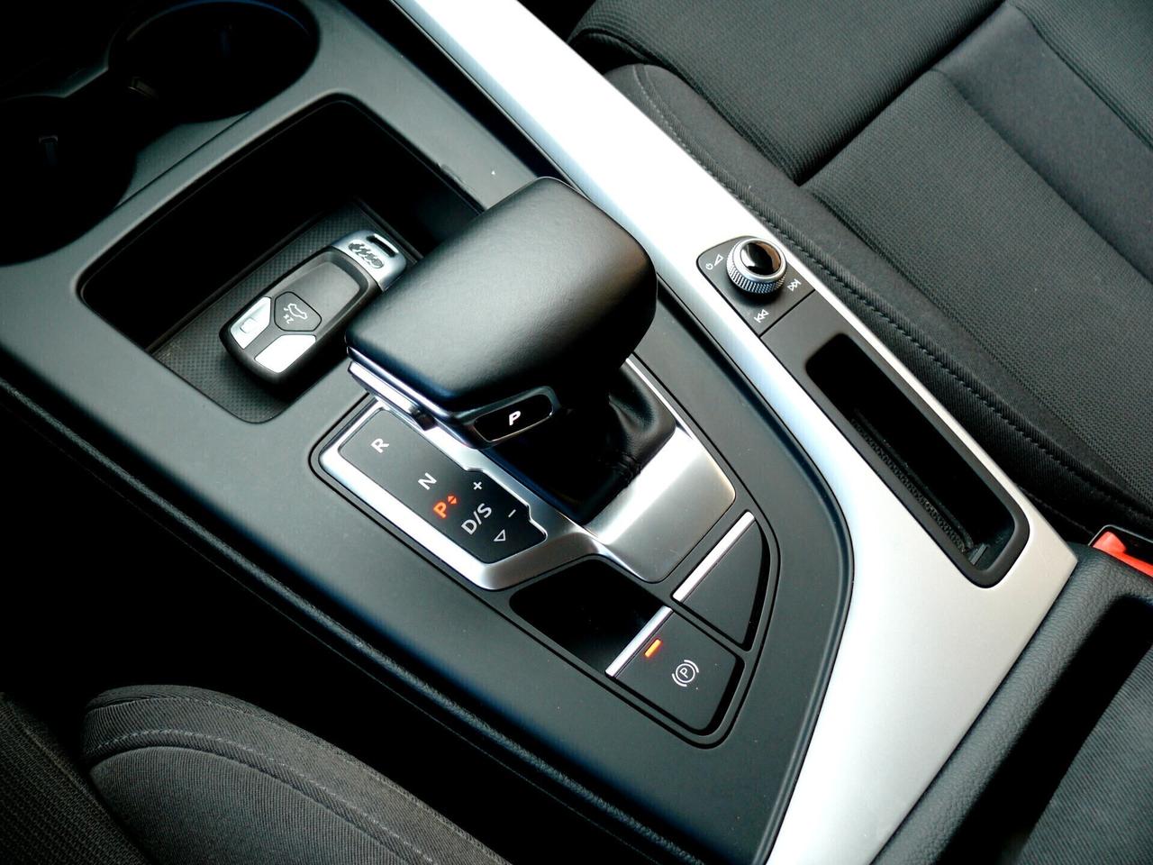 Audi A4 35 TDI/163 CV S tronic (M1307)