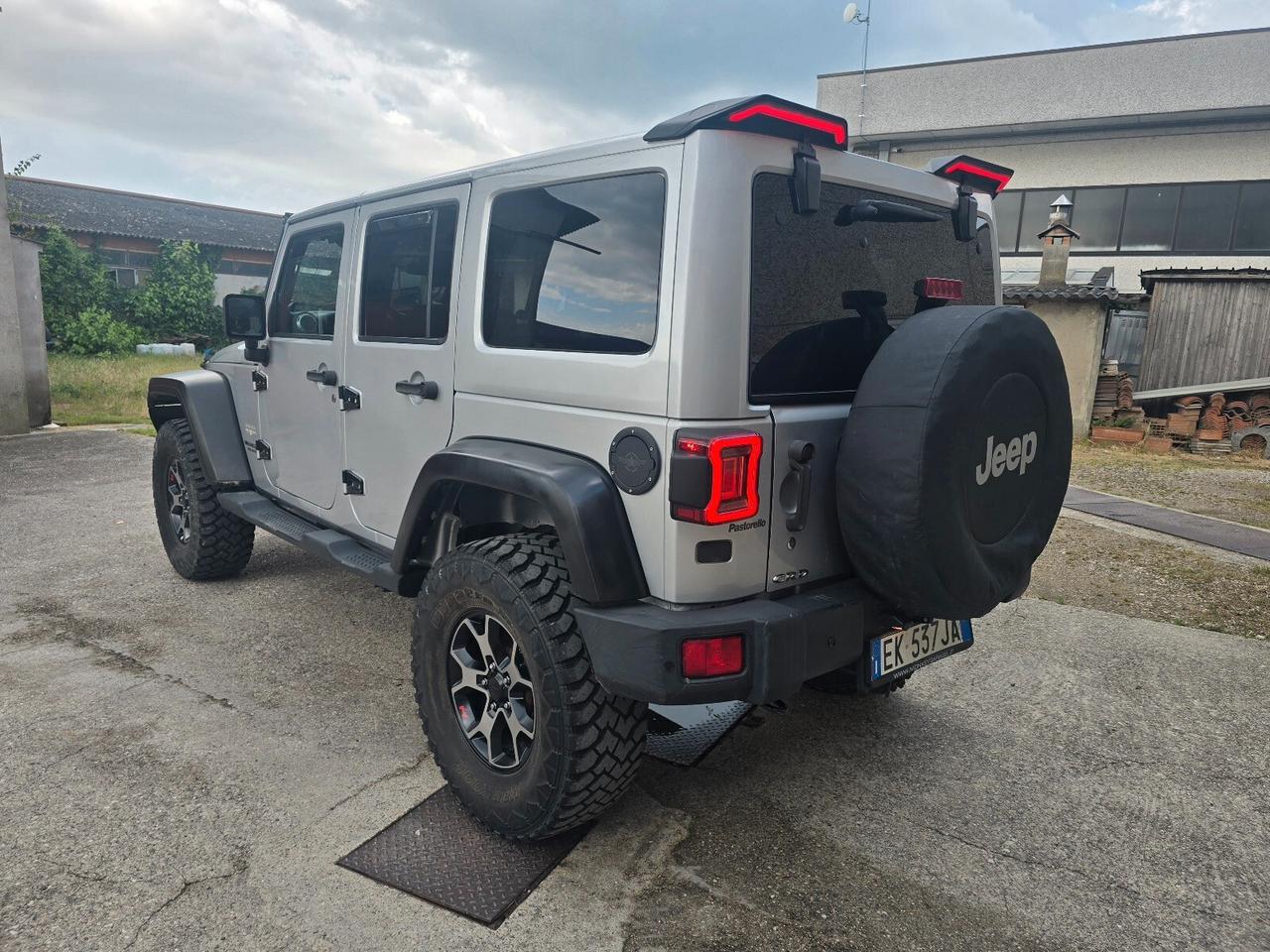 Jeep Wrangler Unlimited 2.8 CRD DPF Sahara Auto