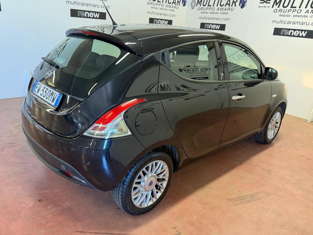 Lancia Ypsilon 1.2 69 CV 5 porte S&S Gold