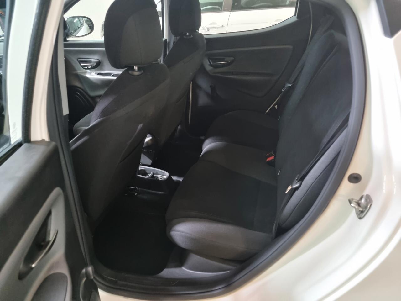 Lancia Ypsilon 0.9 TwinAir 85CV 5P Metano Ecochic Gold