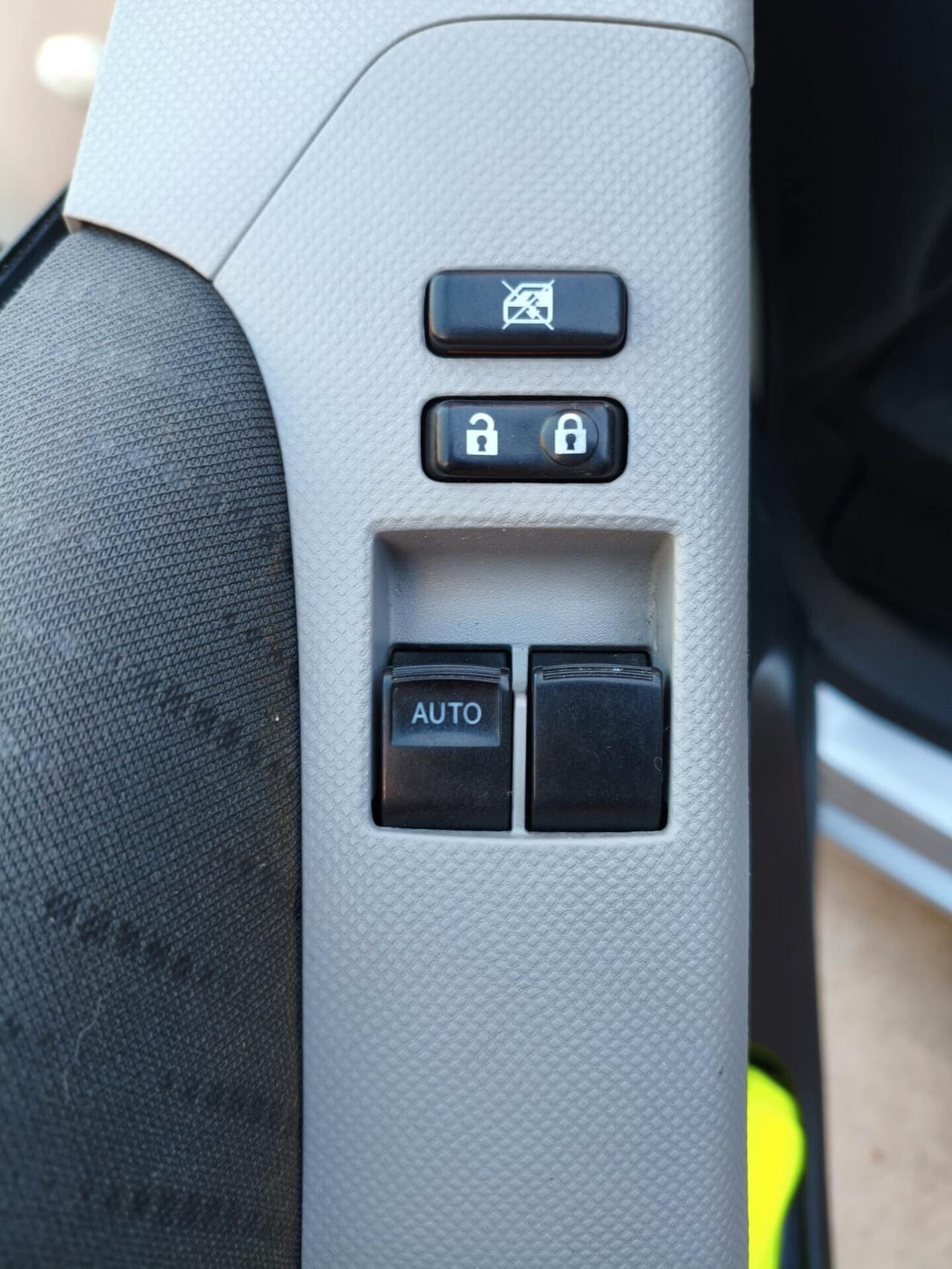 Toyota Yaris 1.3 - 5 porte