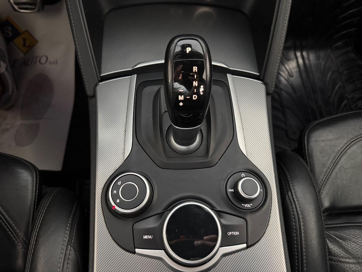 ALFA ROMEO STELVIO 2.2 T.diesel 210 CV AT8 Q4 Exec. UNICO PROP/ SEDILI ELETTRICI