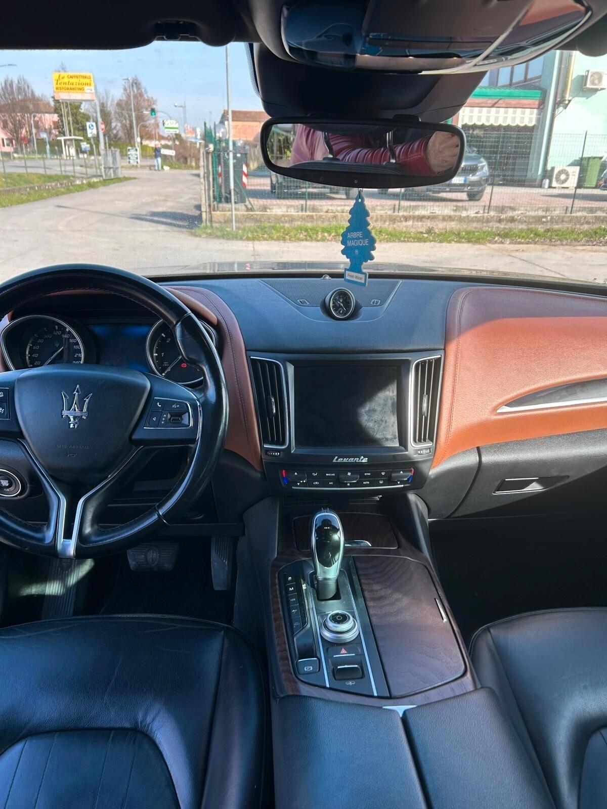 Maserati Levante V6 Diesel 275 CV AWD